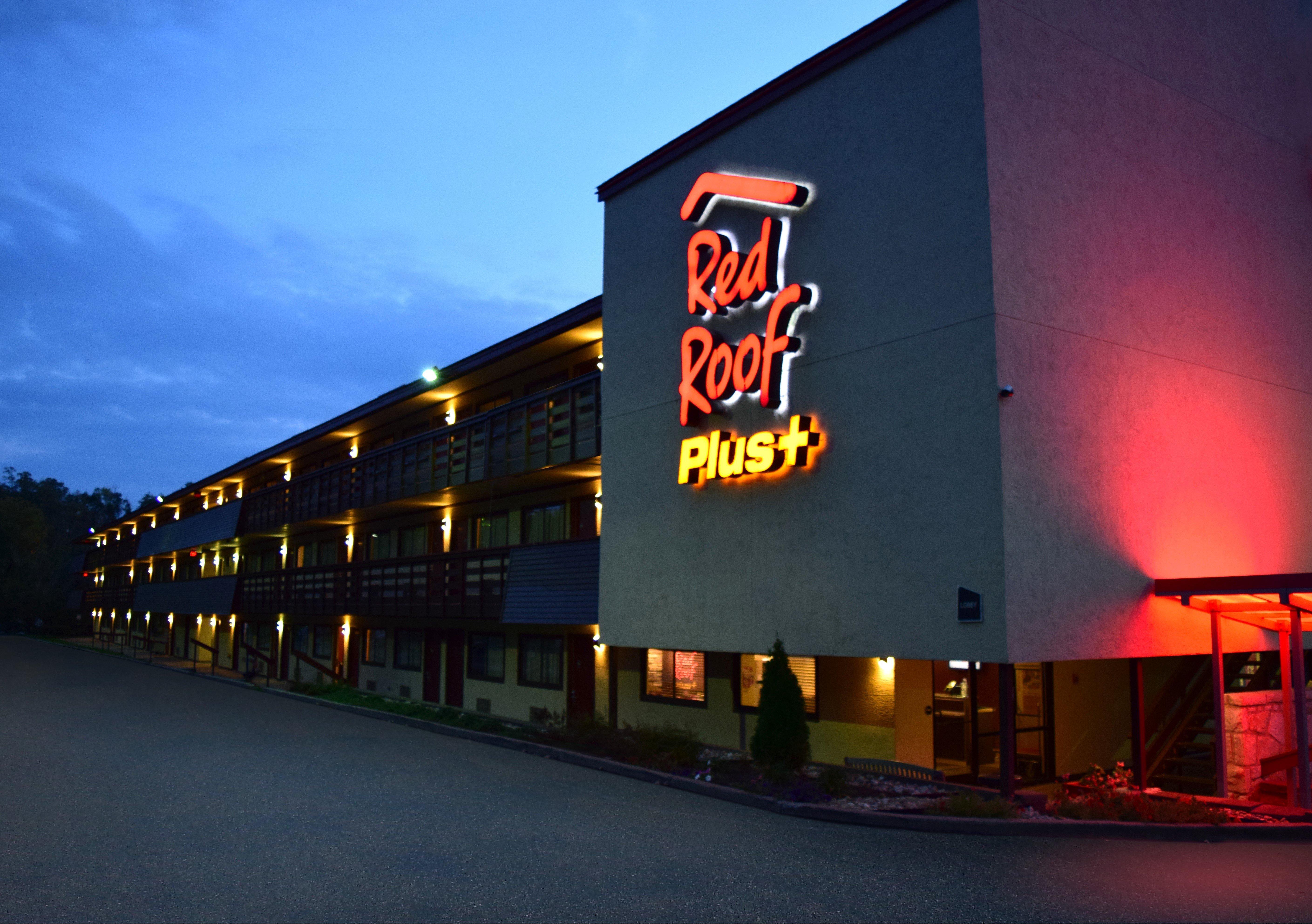 Red Roof Inn Plus+ Pittsburgh East - Monroeville Exterior foto